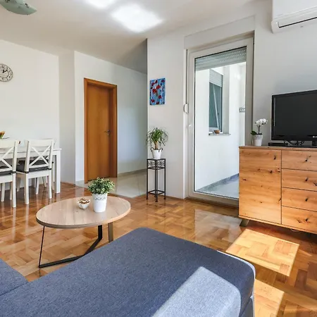 Lovely Apartment *