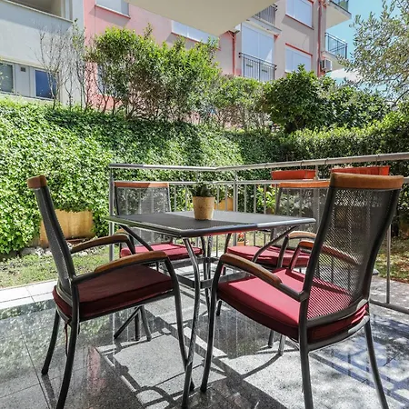 Apartment Lovely